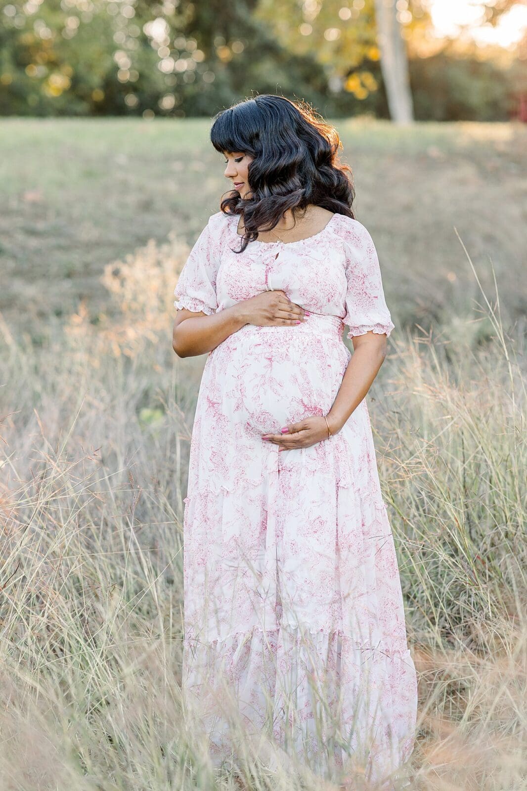beautiful expecting mother katy maternity session